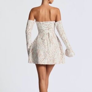 Elegant Off-Shoulder Lace Dress